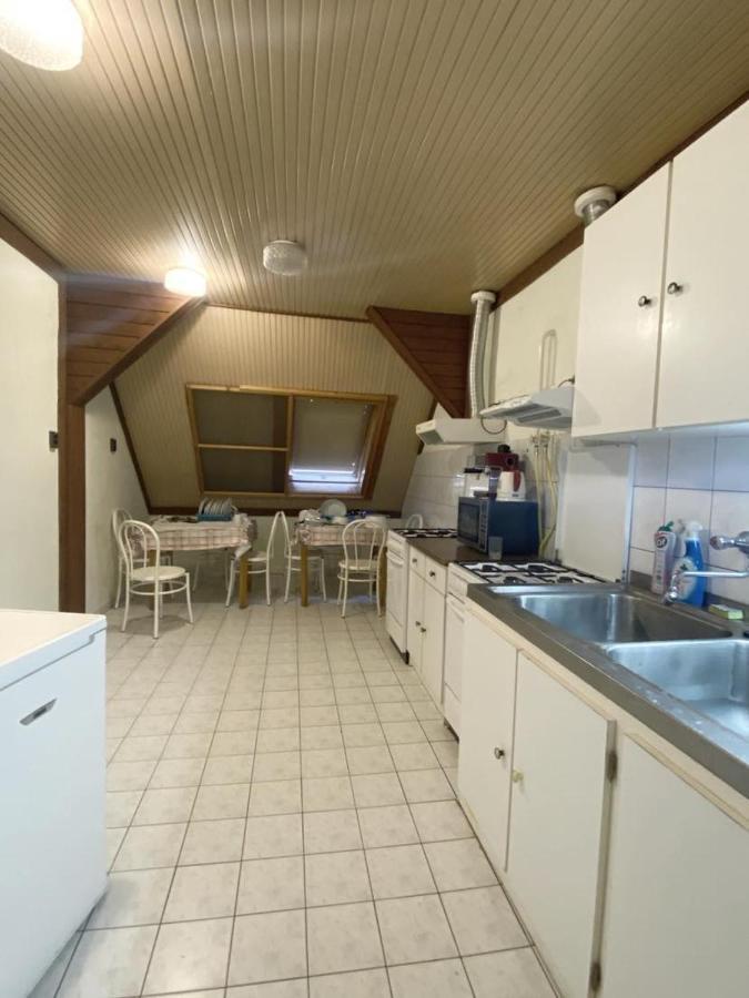 Apartamento Platán üdülő Balatonlelle Exterior foto
